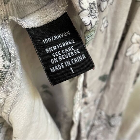 Torrid gray floral off the shoulder fit flare 1x - Picture 11 of 13